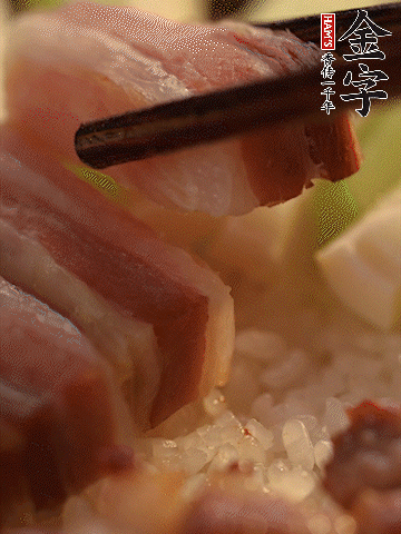 轉(zhuǎn)小火，繼續(xù)蓋蓋子燜2-3分鐘。