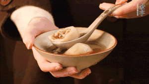 新的一年，我們還是要吃好喝好哦，祝大家元宵快樂！