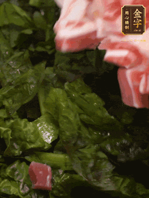 大米淘洗干凈，把食材全部放進去，加適量水?dāng)嚢杈鶆?>
					</div>
					<span>步驟 3/5</span>
					<p>大米淘洗干凈，把食材全部放進去，加適量水?dāng)嚢杈鶆?/p>
				</li><li>
					<div   id=