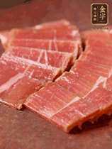 火腿切片，溫水浸泡5分鐘