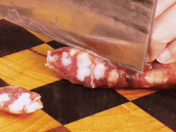 金字香腸斜刀切片